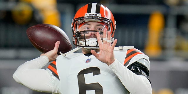 Cleveland Browns quarterback Baker Mayfield (6) warms up before an NFL football game against the Pittsburgh Steelers on Monday, January 3, 2022 in Pittsburgh. 