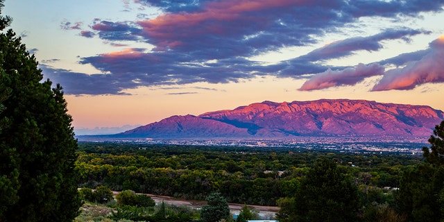 Albuquerque, New Mexico is really dazzling when it comes to vacation lovers.