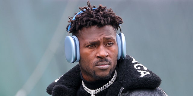 Tampa Bay Buccaneers wide receiver Antonio Brown walks the field prior to the National Football League game between the New York Jets and the Tampa Bay Buccaneers on Jan. 2, 2022, at MetLife Stadium in East Rutherford, New Jersey.