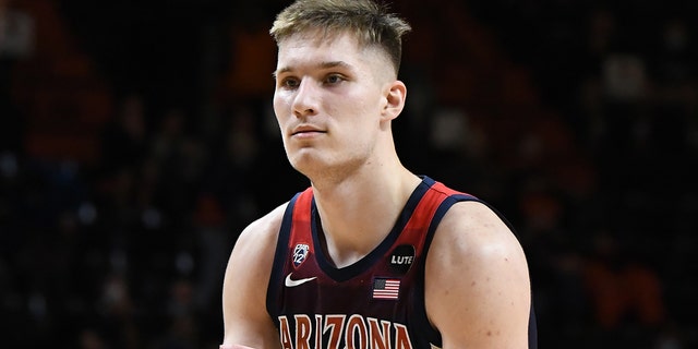 Arizona Wildcats forward Azoulas Tubelis (10) readies to take a foul shot during a PAC-12 conference basketball game between the Arizona Wildcats and Oregon State Beavers on December 5, 2021 at Gill Coliseum in Corvallis, Oregon. 