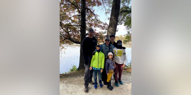 Björn Olson with his family.