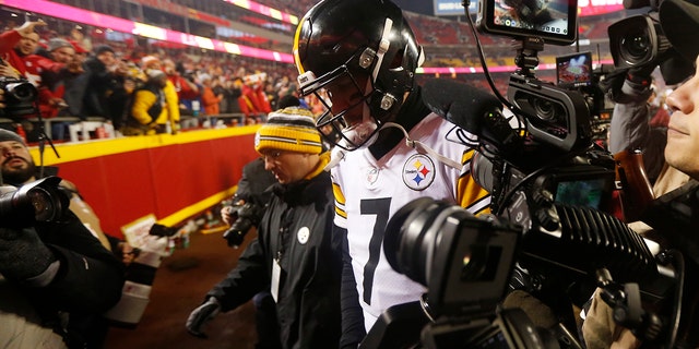 Pittsburgh Steelers quarterback Ben Roethlisberger (7) walks off the field at the end of an NFL wild-card playoff football game against the Kansas City Chiefs, Sunday, Jan. 16, 2022, in Kansas City, Mo. The Chiefs won 42-21.