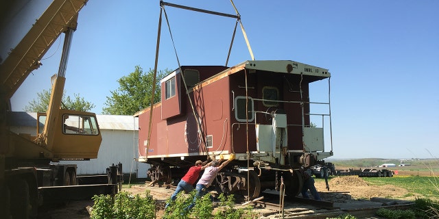 Jim told Fox that he paid about $ 2,500 to bring a £ 52,000 caboose to his property. He had a caboose on the actual railroad track.