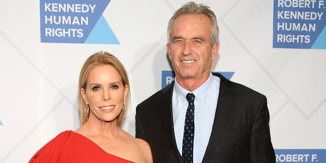 Cheryl Hines and Robert f.  Kennedy jr smiling