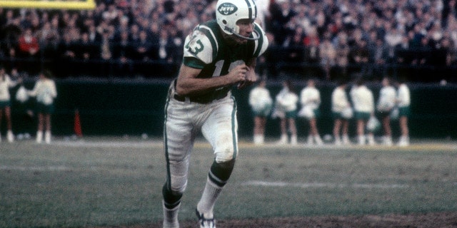 Don Maynard #13 of the New York Jets runs a pass rout against the Buffalo Bills during and NFL football game at Shea Stadium circa 1967 in the Queens borough of New York City. Maynard played for the Jets from 1960-72.