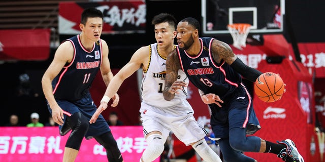 Sonny Weems #13 of Guangdong Southern Tigers drives the ball during 2020/2021 Chinese Basketball Association (CBA) League final match between Liaoning Flying Leopards and Guangdong Southern Tigers on April 29, 2021 in Zhuji, Zhejiang Province of China.