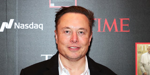 Elon Musk asistió a la Personalidad de la Época del Año el 13 de diciembre de 2021 en la ciudad de Nueva York.