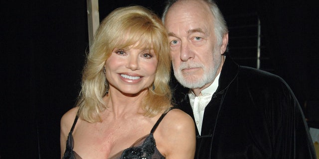 "The warmth and depth of our 40-year friendship only grew stronger with each decade," Loni Anderson said of Howard Hesseman.