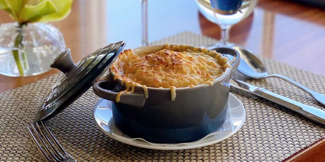 L'hôtel Ocean House à Rhode Island partage sa recette de soupe à l'oignon française bien-aimée avec Fox News.