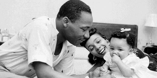 MONTGOMERY, AL - MAY 1956: Civil rights leader Reverend Martin Luther King, Jr. relaxes at home with his family in May 1956 in Montgomery, Alabama. (Photo by Michael Ochs Archives/Getty Images)
