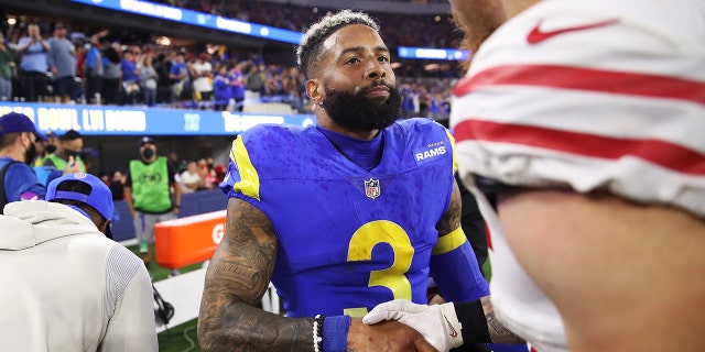 La réaction d'Odell Beckham Jr.  # 3 des Rams de Los Angeles après avoir battu les 49ers de San Francisco lors du match de championnat NFC au SoFi Stadium le 30 janvier 2022 à Englewood, en Californie.  Les Rams ont battu les 49ers 20-17.