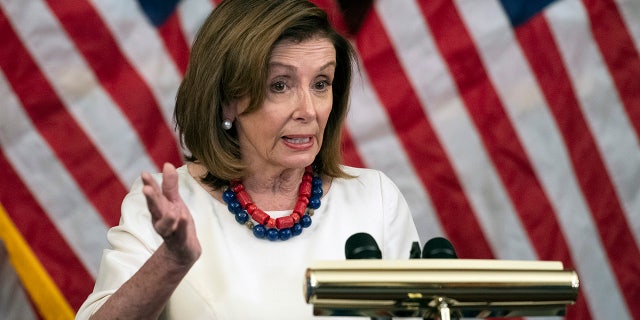 House Speaker Nancy Pelosi during her weekly press conference, Donderdag, Jan.. 20, 2022 at the Capitol in Washington.
