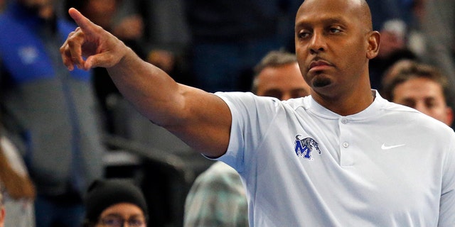 Memphis Tigers head coach Penny Hardaway gives direction during the first half against the Southern Methodist Mustangs at FedExForum on Jan. 20, 2022, in Memphis, Tennessee.