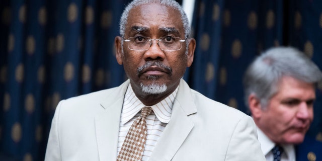 Le président Gregory Meeks, DN.Y., à gauche, et le membre de classement, le représentant Michael McCaul, R-Texas, dans le Rayburn Building le mercredi 16 juin 2021.