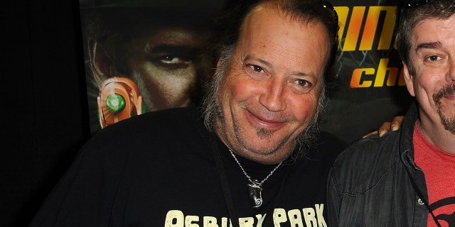 ‘Comic Book Men’ star Robert Bruce died at age 62.