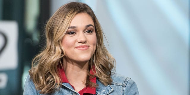 Sadie Robertson reveals she contracted 