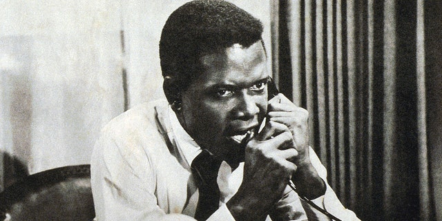 Sidney Poitier in "The thin wire" in 1965.