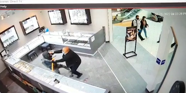 A Bay Area jewelry store owner took matters into his own hands and stopped would-be smash-and-grab thieves from taking any merchandise.