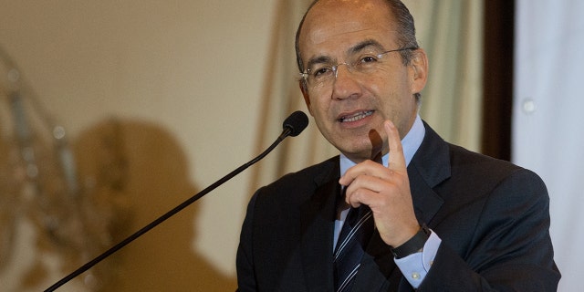 Former Mexican president (2006-2012) Felipe Calderon delivers a speech during the Citizen Congress being held in Caracas on Jan. 26, 2015.