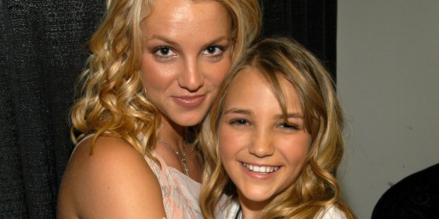 Britney Spears and Jamie Lynn Spears.