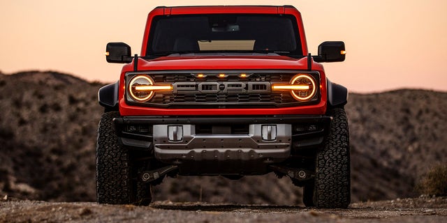 The Bronco Raptor is so wide that it requires amber indicator lights.