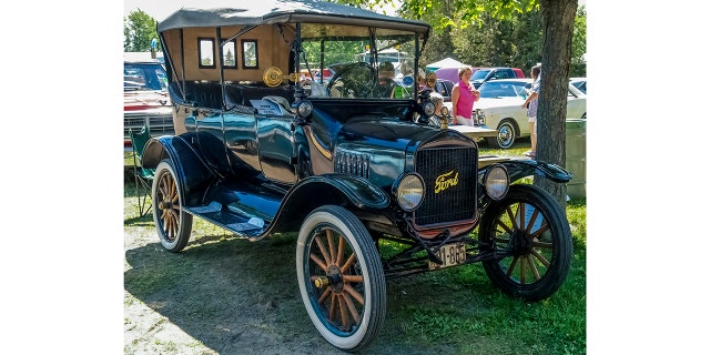 The 1922 Ford Model T was the first to rack up over one million sales.