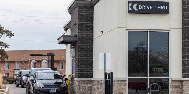 Pay it forward chains have been practiced in various drive-thru lanes throughout the U.S.