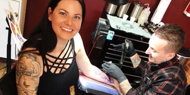 Instead of having to cover her tattoos with a blazer, Jessica Leonard's boss gave her the OK to display her intricate sleeve tattoos