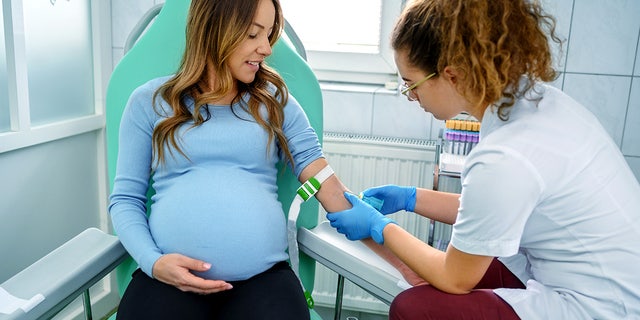 A nurse will take a blood sample from the pregnant woman. Insulin may be needed if diet and lifestyle medications cannot control blood sugar levels.