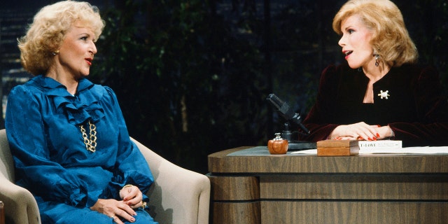 이 1983 interview of Betty White and Joan Rivers on "The Tonight Show starring Johnny Carson" is going viral after the "Golden Girls" star's death.