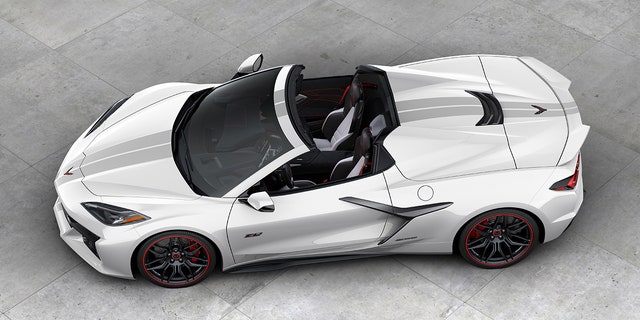 The 70th Anniversary package is available on white or black Corvette Stingray 3LTs and also the Corvette Z06 pictured here.