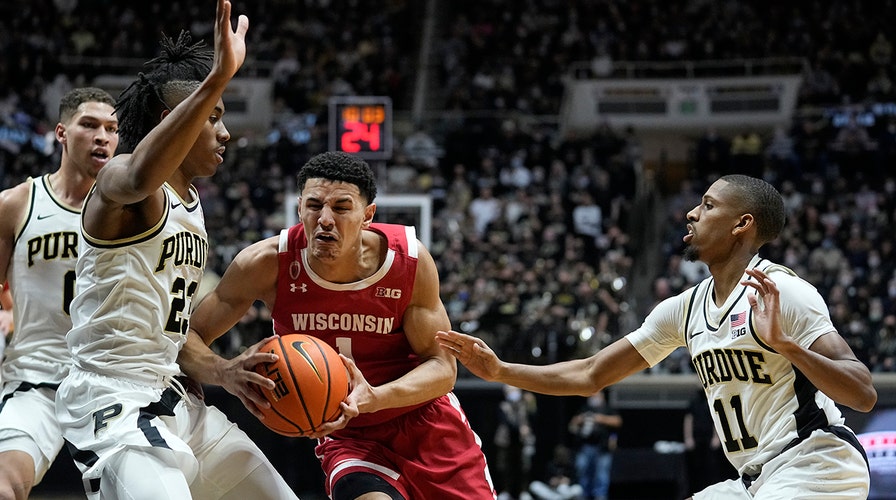 Johnny Davis scores 37 in No. 23 Badgers win over No. 3 Purdue