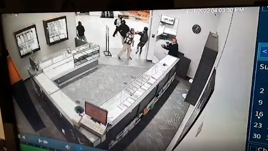 Bay Area jewelry store robbed