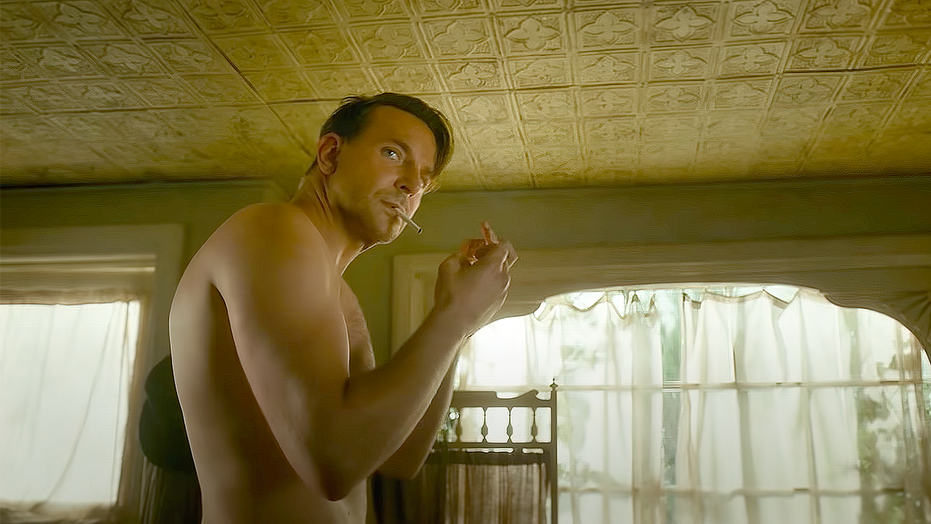 Bradley Cooper habla sobre filmar desnudo durante seis horas en el set de 'Nightmare Alley': 'Bastante pesado'