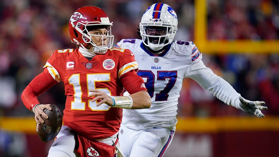 Chiefs outlast Bills in epic playoff game, will meet Bengals in AFC Championship