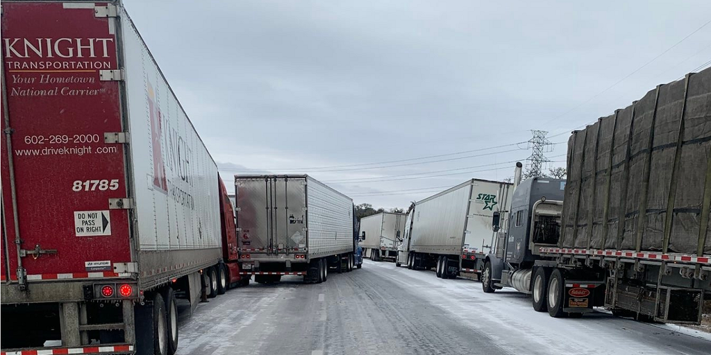 Texas drivers stranded for more than 12 hours on icy Interstate-10: report - Vimarsana News