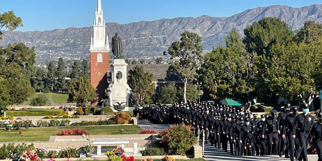 Los Angeles police officer Fernando Arroyos, killed in shootout with alleged gang members, laid to rest - Vimarsana News