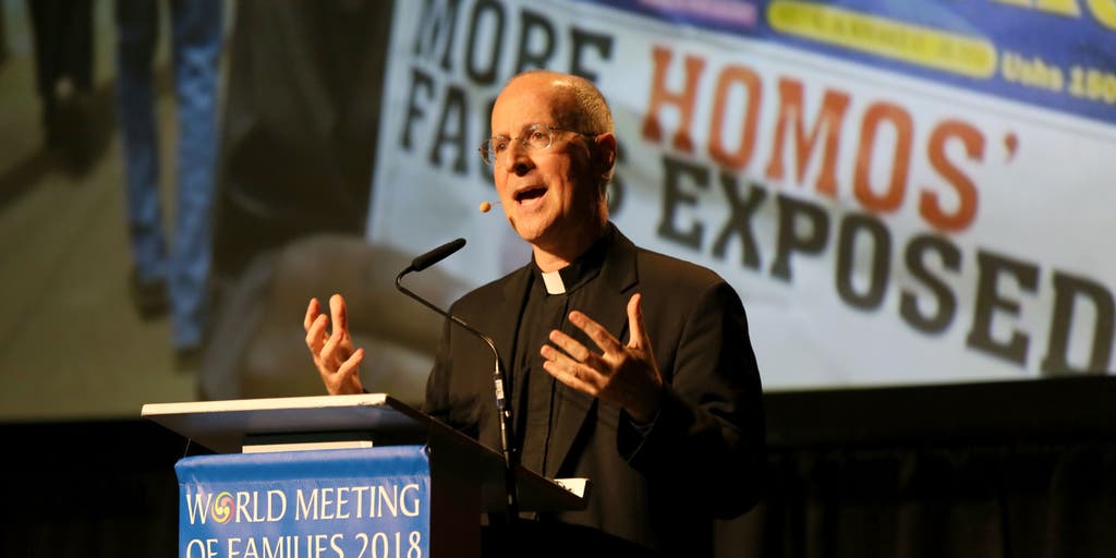 James Martin, SJ on X: An incredible passage from Pope Francis' document Gaudete et Exsultate, taking aim at Catholics with an obsession with the law, an absorption with social and political advantages [