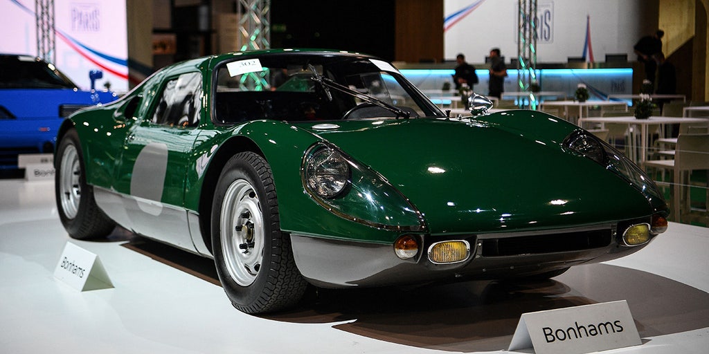 Robert Redford's old Porsche sold for $1.5 million - Vimarsana News
