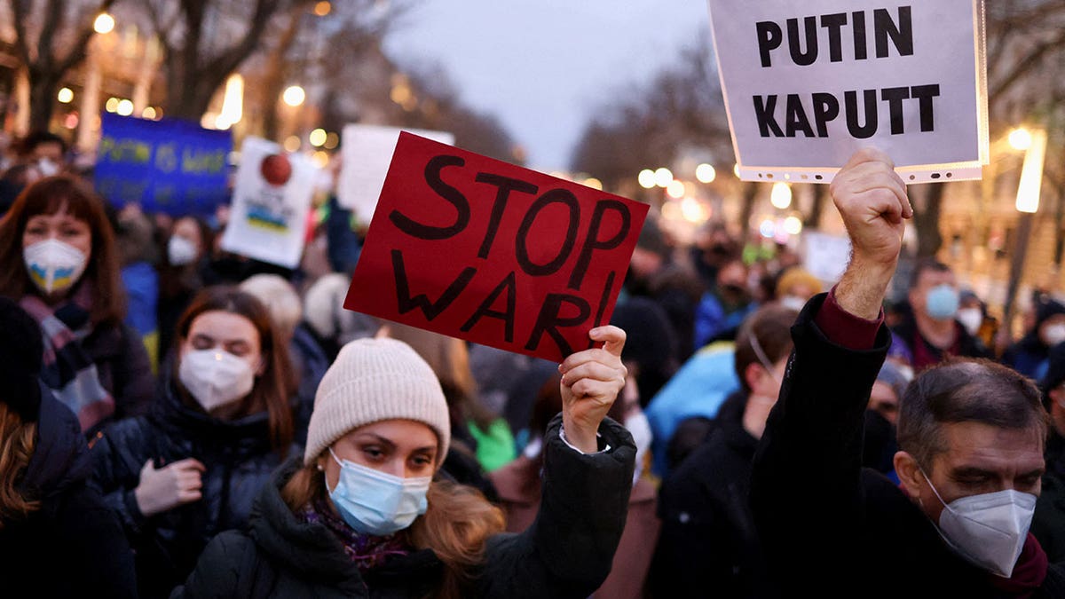 RUSSIA-PROTEST-EMBASSY