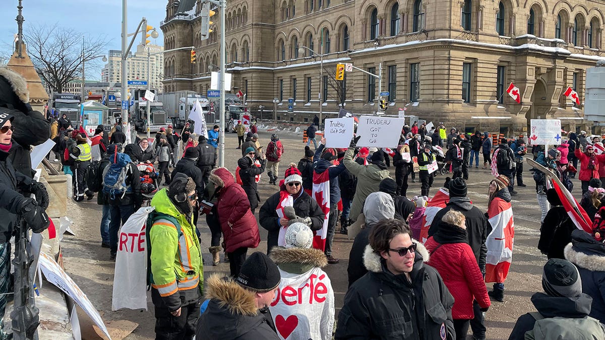 Media Outlets Call The Canada Freedom Convoy Protesting Vaccine ...