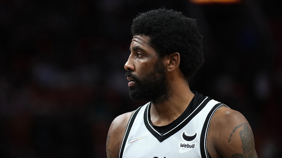 Kyrie Irving plays the Heat in 2022