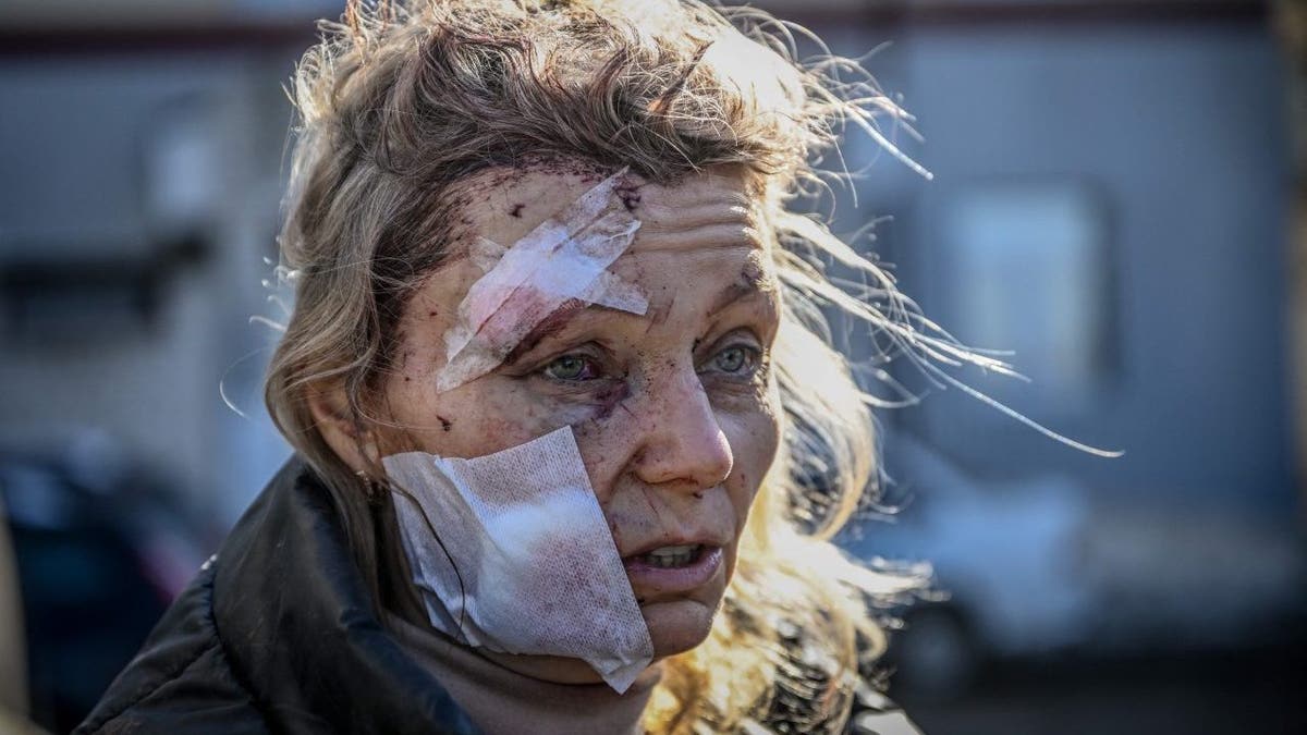 wounded Ukraine woman