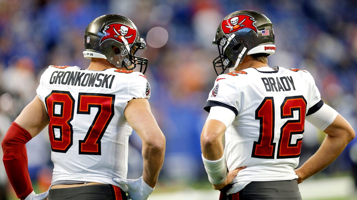 Bucs making this move could help fix offensive woes, Hall of Famer