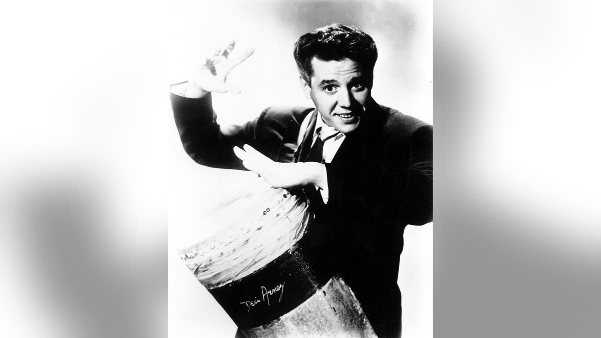 ‘i Love Lucy Star Desi Arnaz Got Sober A Year Before His Death