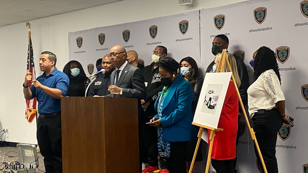Houston Mayor Sylvester Turner and other city leaders gathered Monday to announce a $30,000 reward in the case of Ashanti Grant, 9, who was shot in the head last week in an apparent road rage incident. 