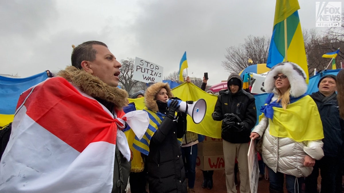 photo of Ukrainian protesters