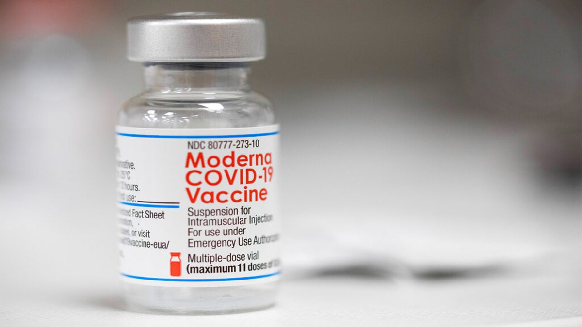 Moderna vaccine vial