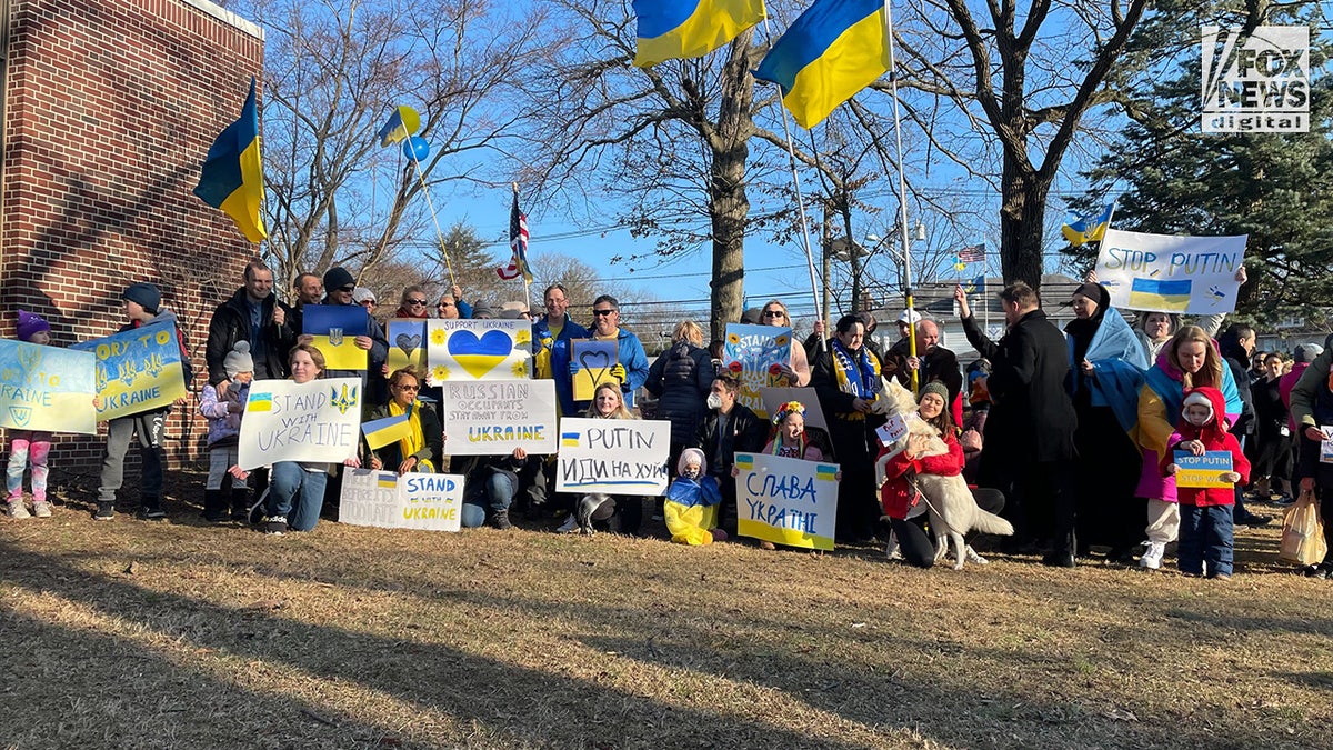 Protests around the world against Putin