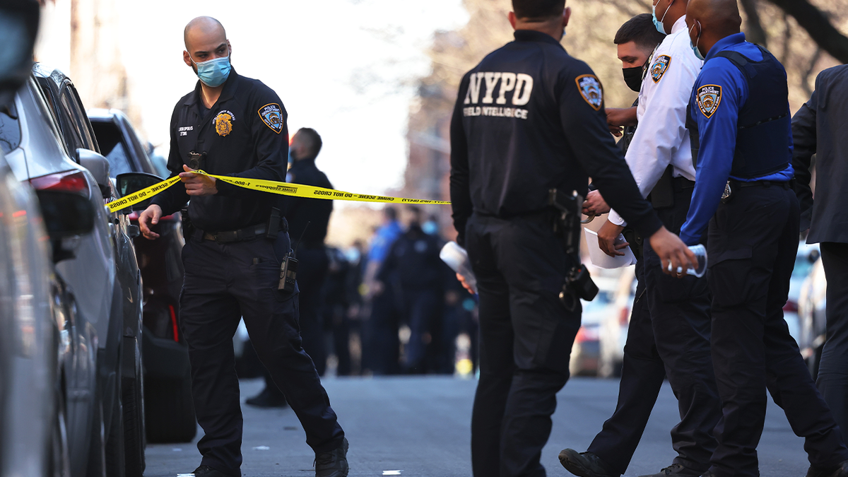 Photo of police responding to NYC teenage girl shot